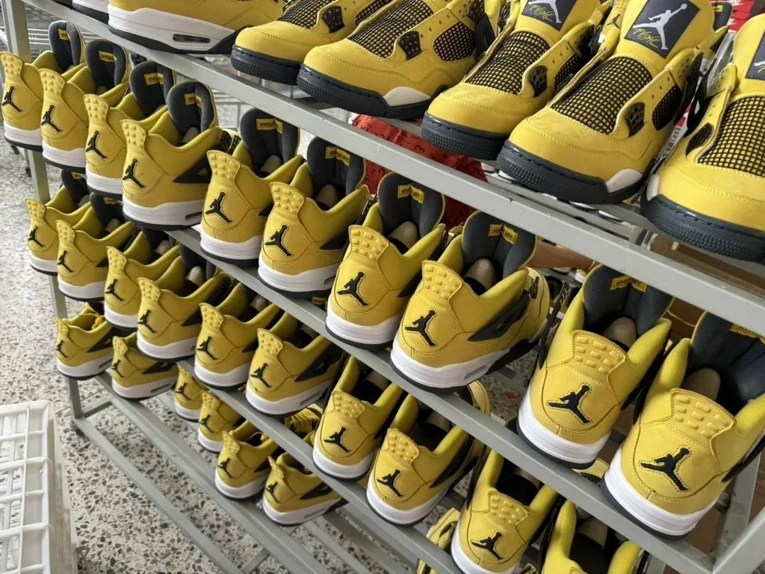 Air Jordan 4 Multicolor Sneakers — Photo 14