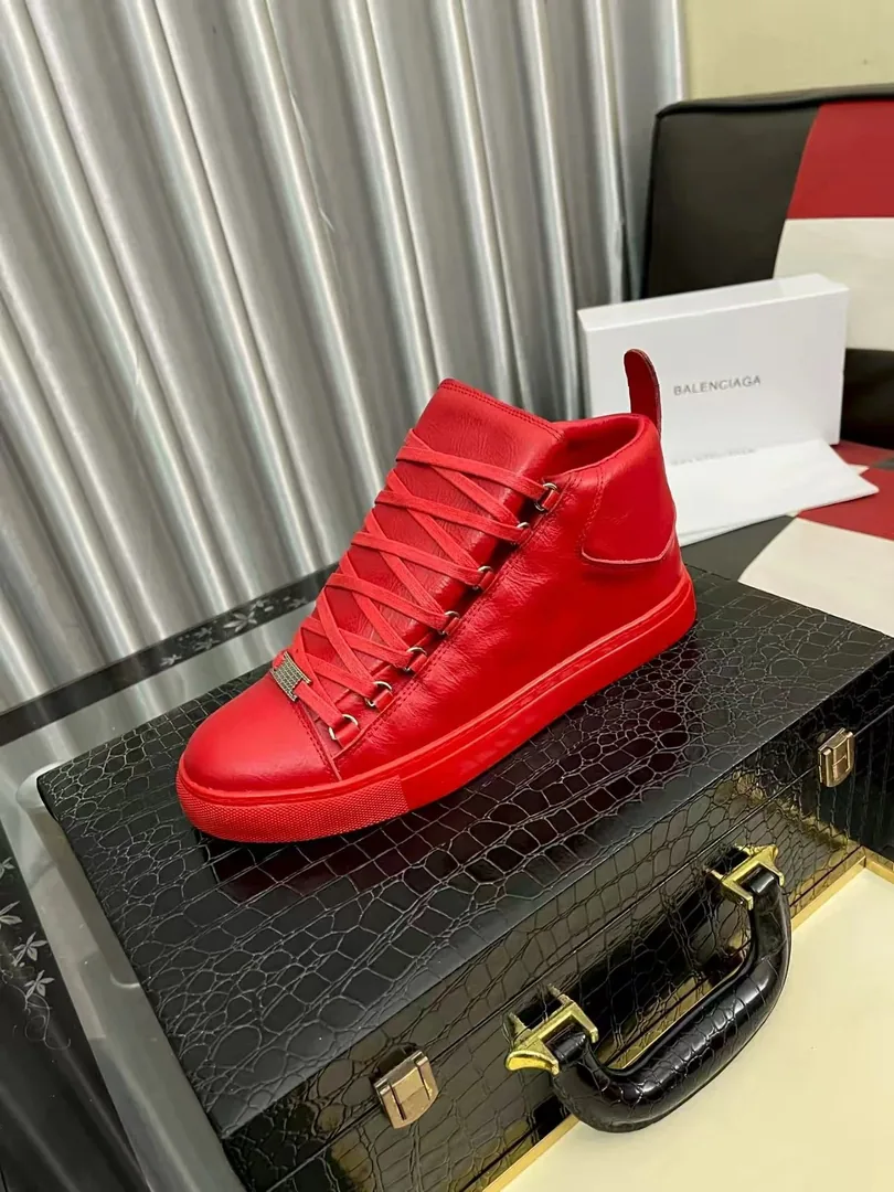 Balenciaga Arena Black Leather Sneakers — Photo 4