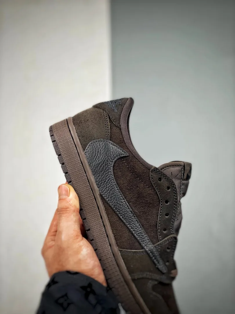 Travis Scott Air Jordan 1 Mocha — QC