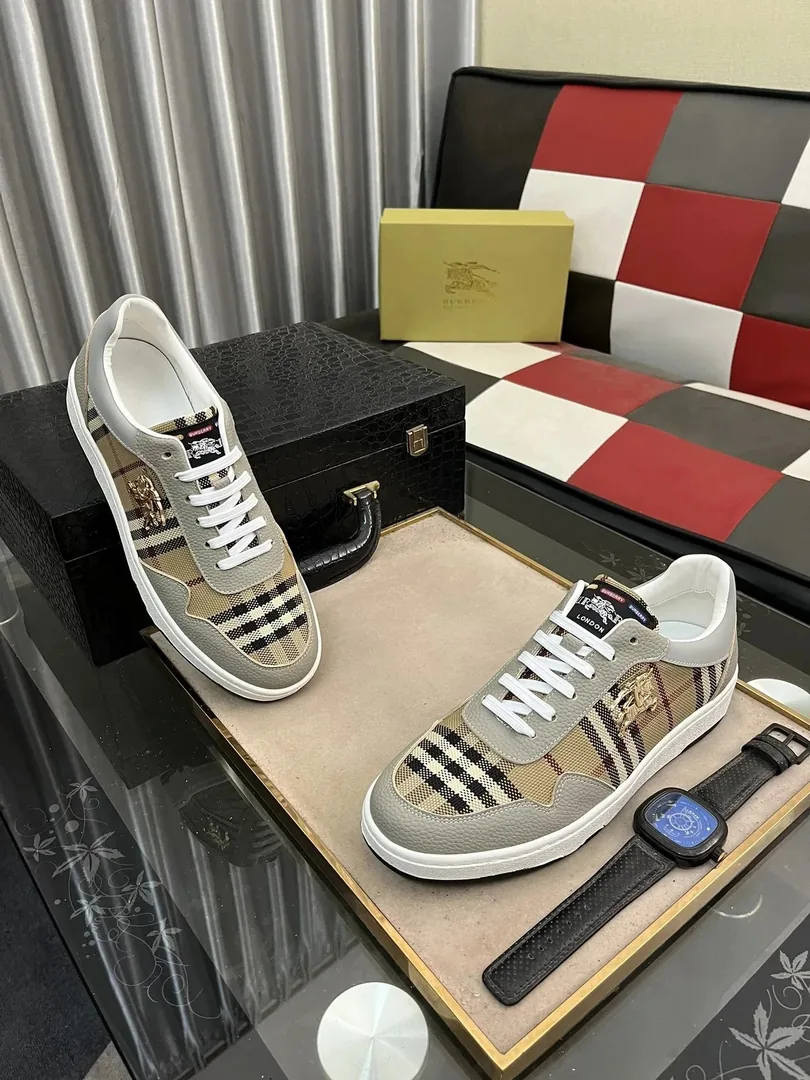 Burberry Balenciaga Skate Shoes — Photo 8