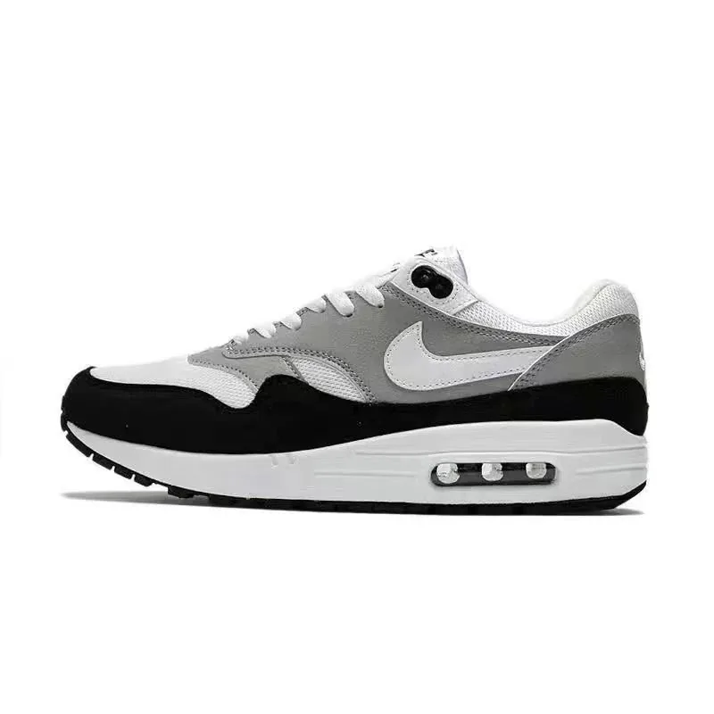 Nike Air Max 1 — Photo 12