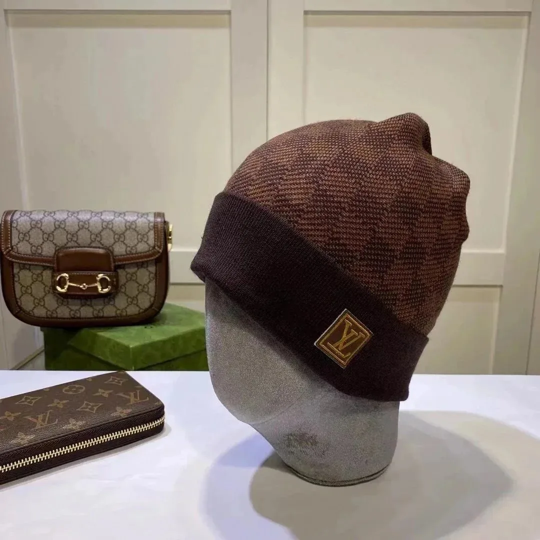 Louis Vuitton Monogram Knit Beanie Collection — Photo 6