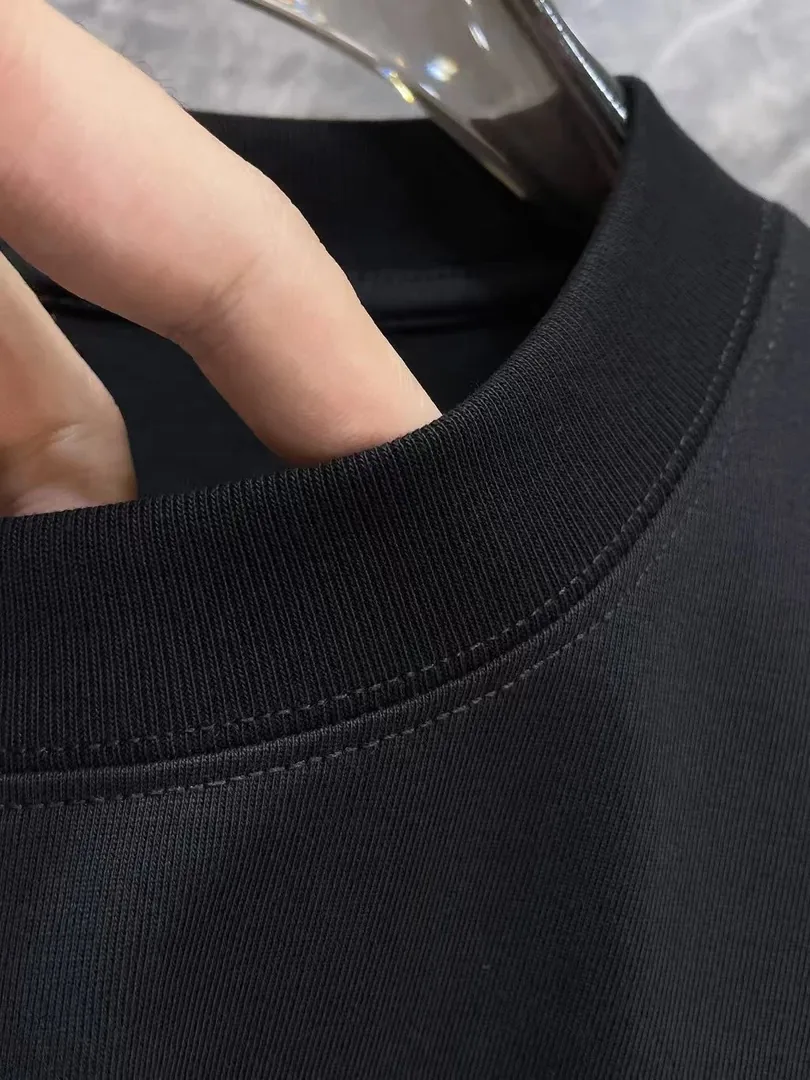 Balenciaga T-Shirt — Photo 5