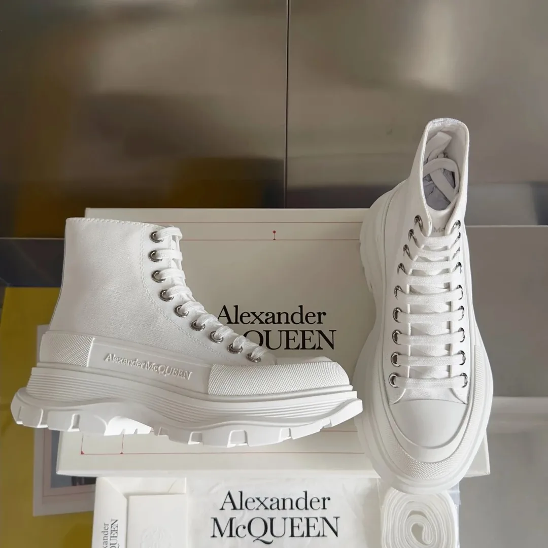 Alexander McQueen Tread Slick White Sneakers — Photo 2