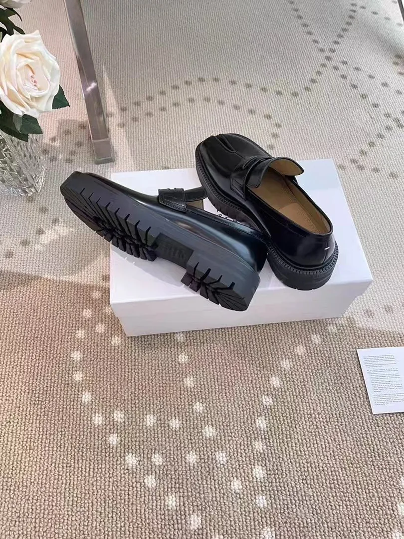 Maison Margiela Tabi Blue White Low-Top Sneakers — Photo 3