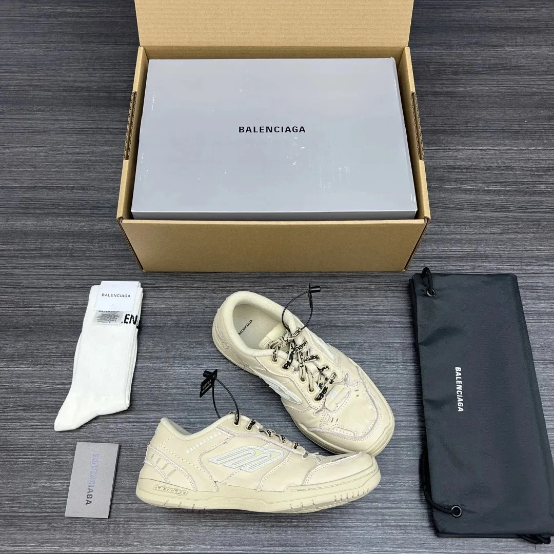 Balenciaga Hamptons Distressed Leather Lace Up Shoes — photo 10