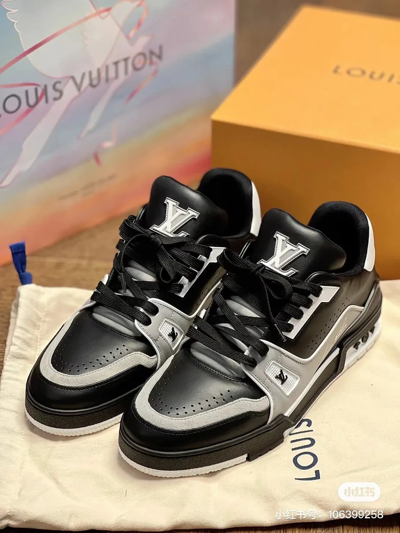 Louis Vuitton LV Trainer Blue Low-Top Trainers — photo 12