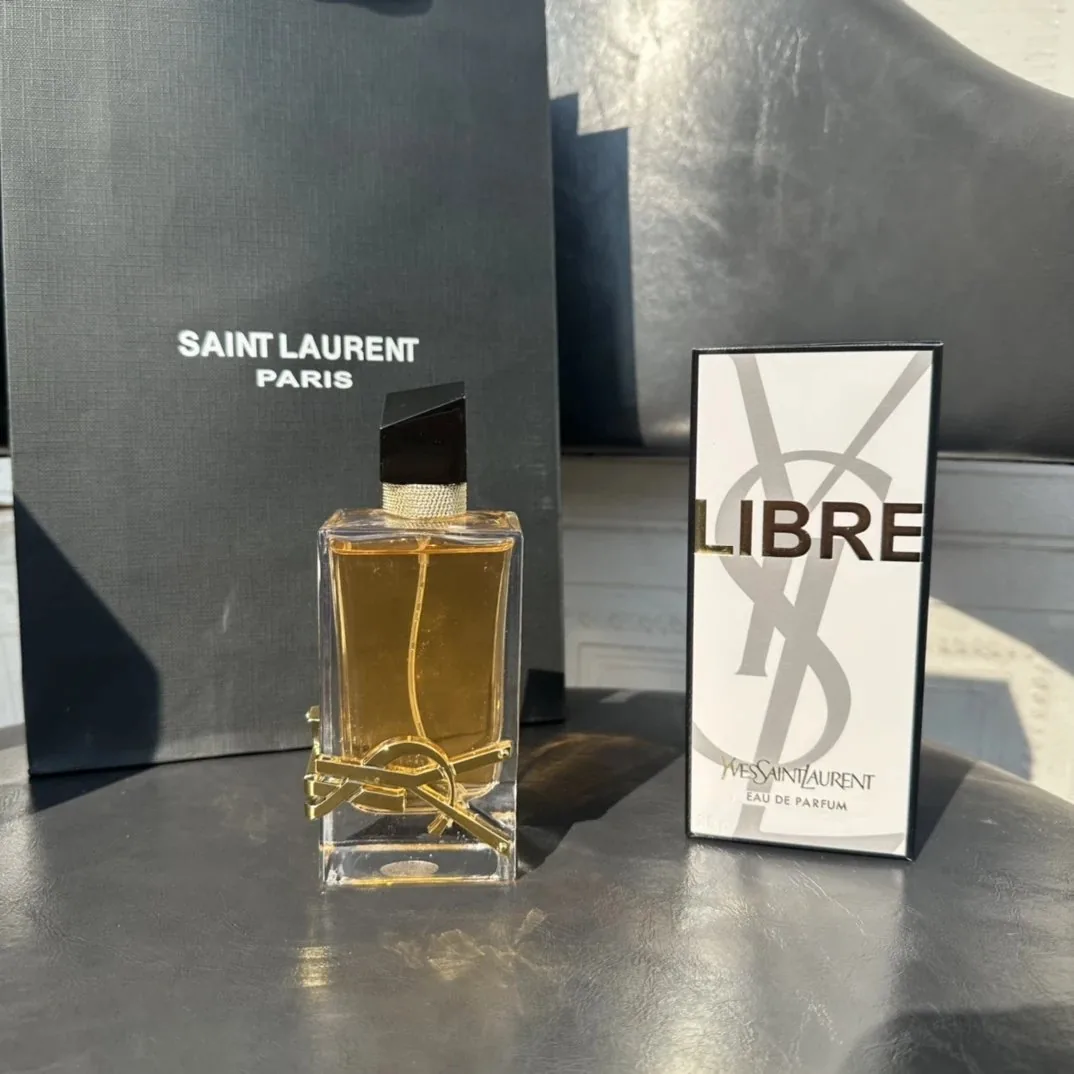 Perfume — Photo 2