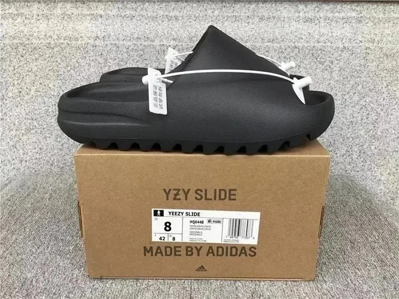 Adidas Yeezy Slide Sport Sneakers — Photo 3