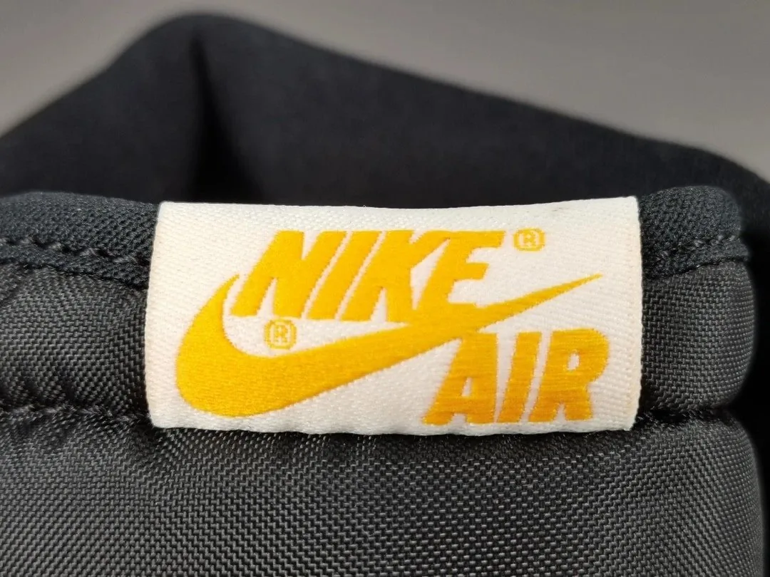 Air Jordan 1 High Taxi — Photo 3