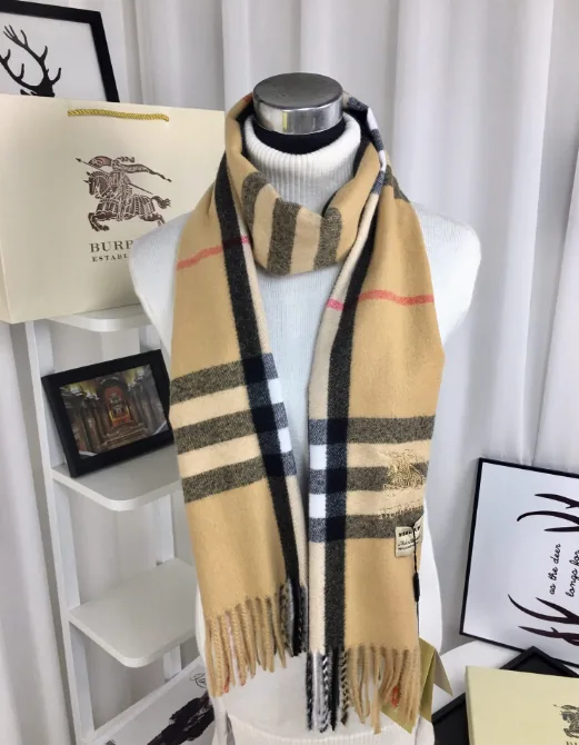 Burberry Scarf — Photo 15