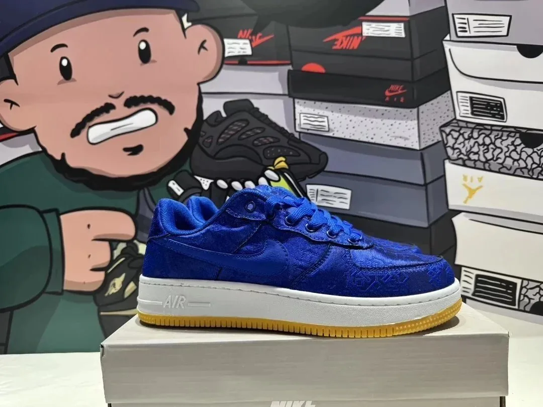Black Nike Air Force Shoes — photo 8