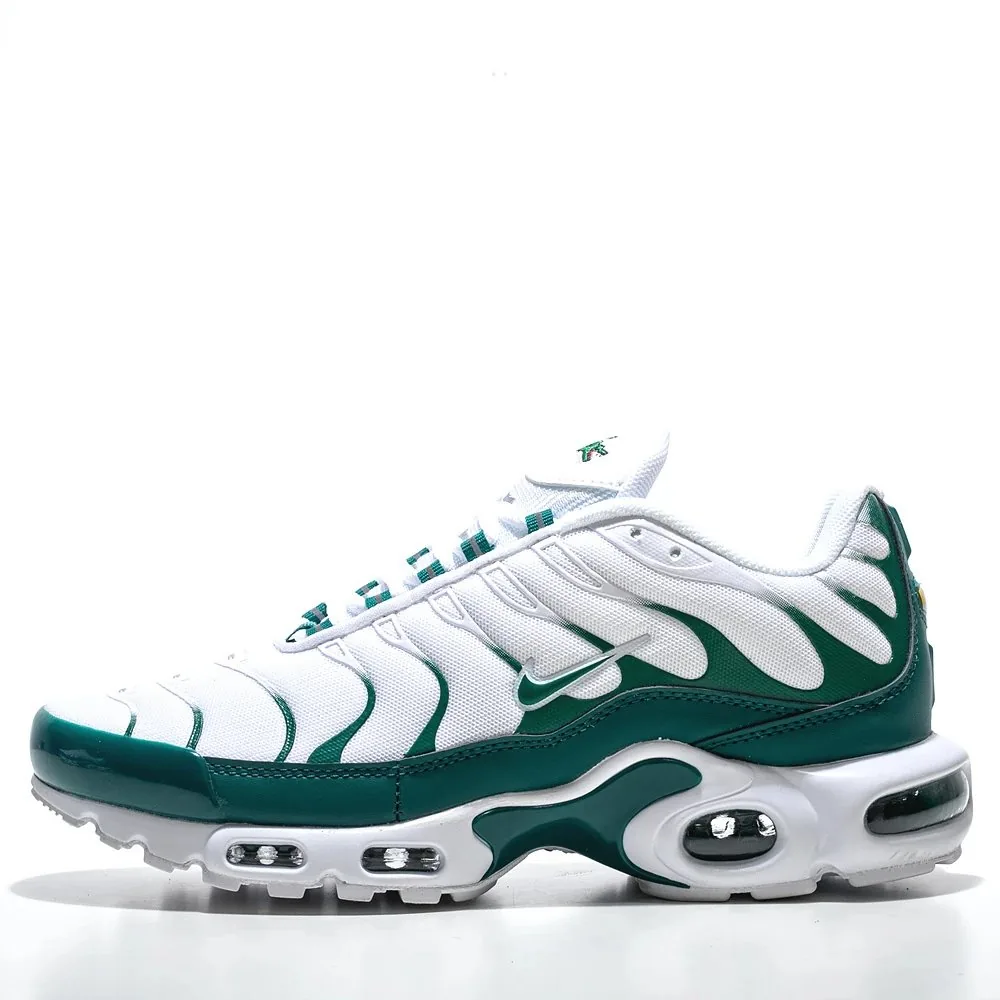 Assorted Nike Air Max Plus TN — photo 2