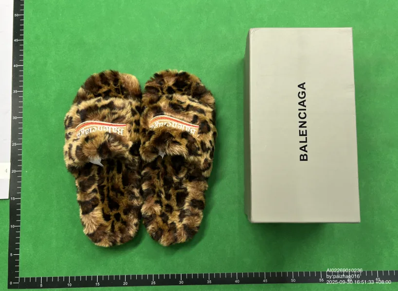 Bottega Veneta Fuzzy Slides — Photo 14