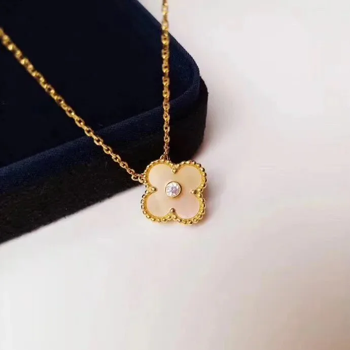 Van Cleef Arpels Necklace Gift Box — photo 5