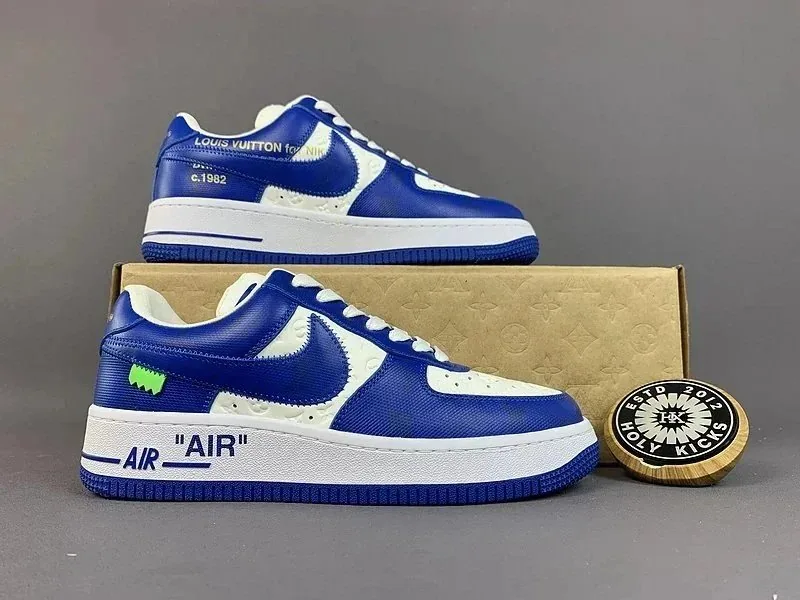 Nike Air Force 1 Low (Travis Scott) Brown Athletic Sneakers — Photo 15