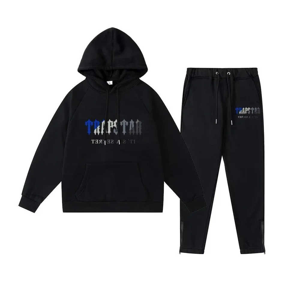 Hoodie And Sweatpants Set — Photo 7