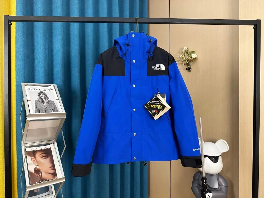 The North Face Gore-Tex Windbreaker — Photo 10