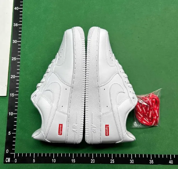 Air Jordan 1 Box Logo — Photo 4