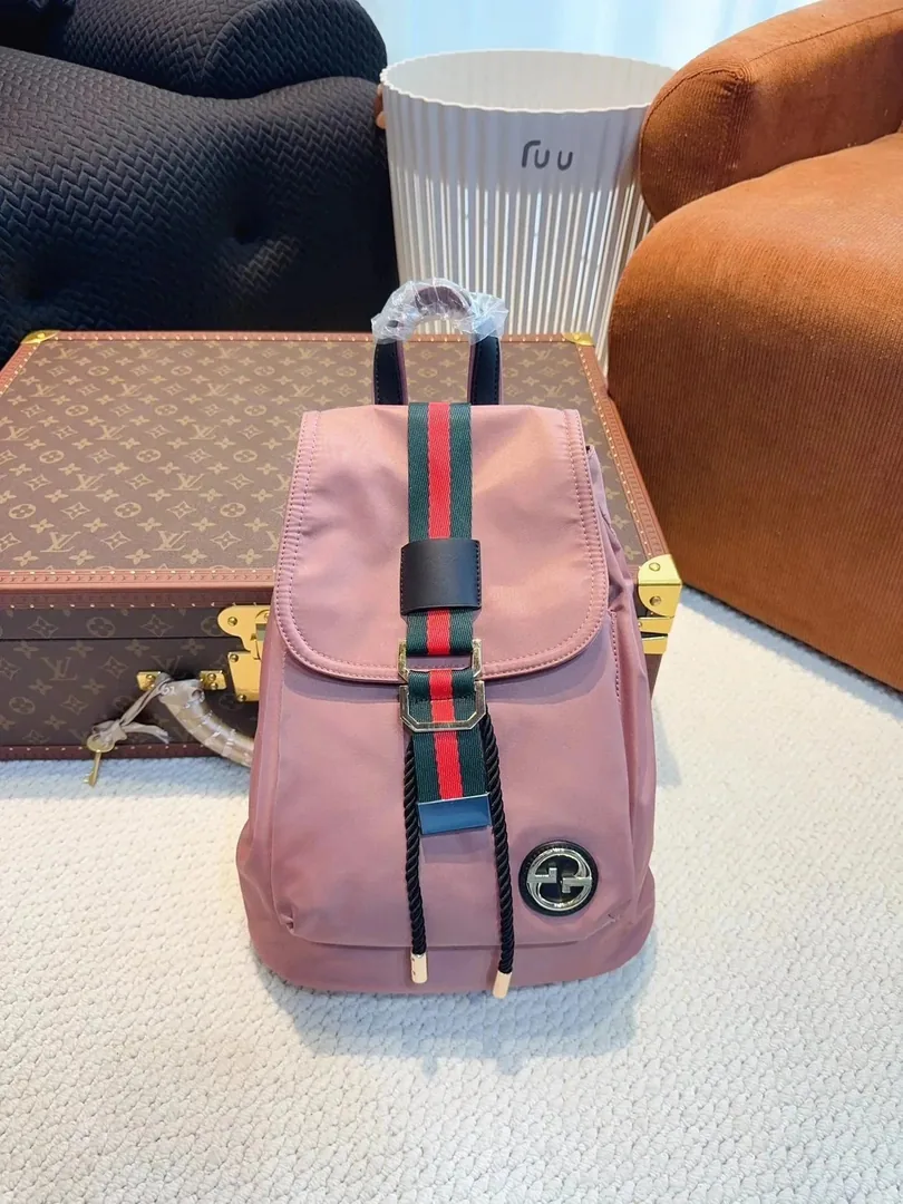 Backpack — Photo 2