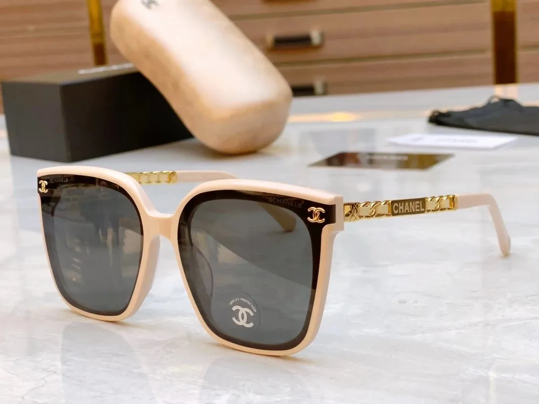 Unisex Sunglasses — QC