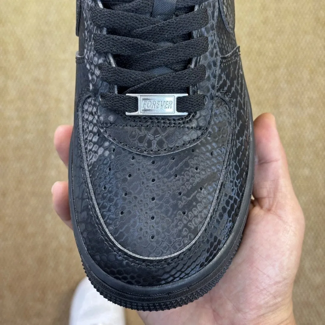 Nike Air Force 1 Kobe Low Black Snake — Photo 9