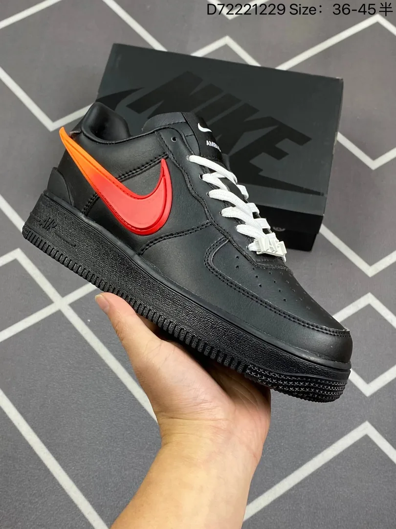 Nike Air Force 1 SP — QC