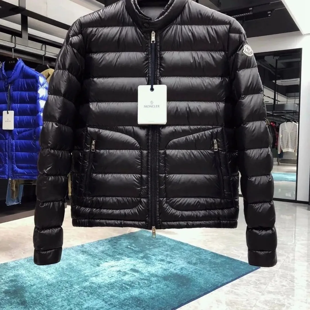 Short Down Jacket — Photo 3