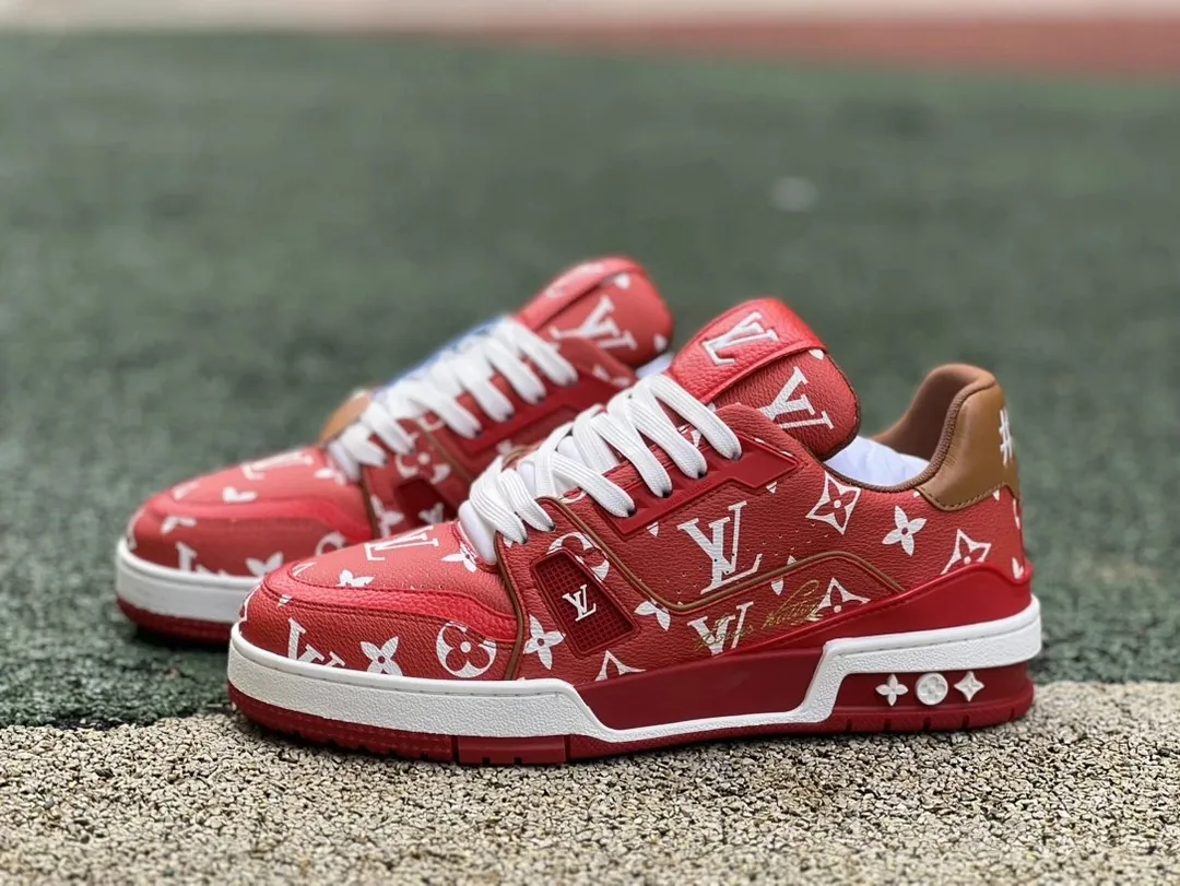 Louis Vuitton LV Trainer Grey Embossed Monogram Trainers — photo 7
