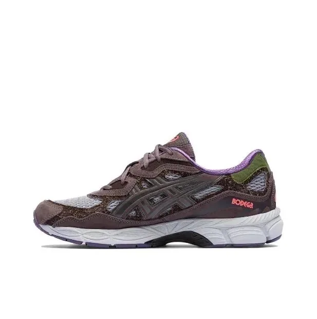Asics White Athletic Trainers — photo 12