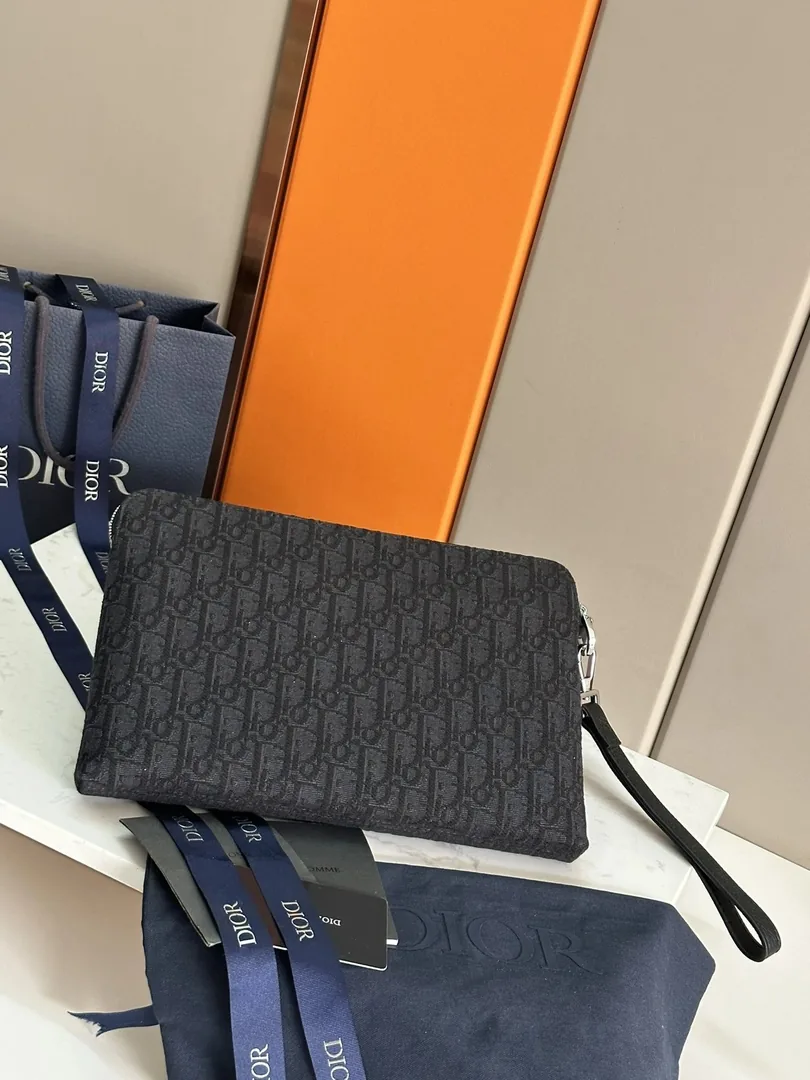 Dior Leather Clutch Bag — photo 10