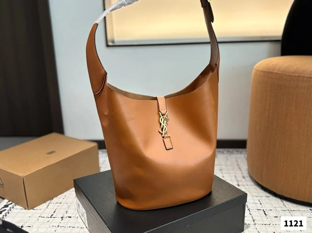 Saint Laurent Hobo Bucket Bag — photo 10