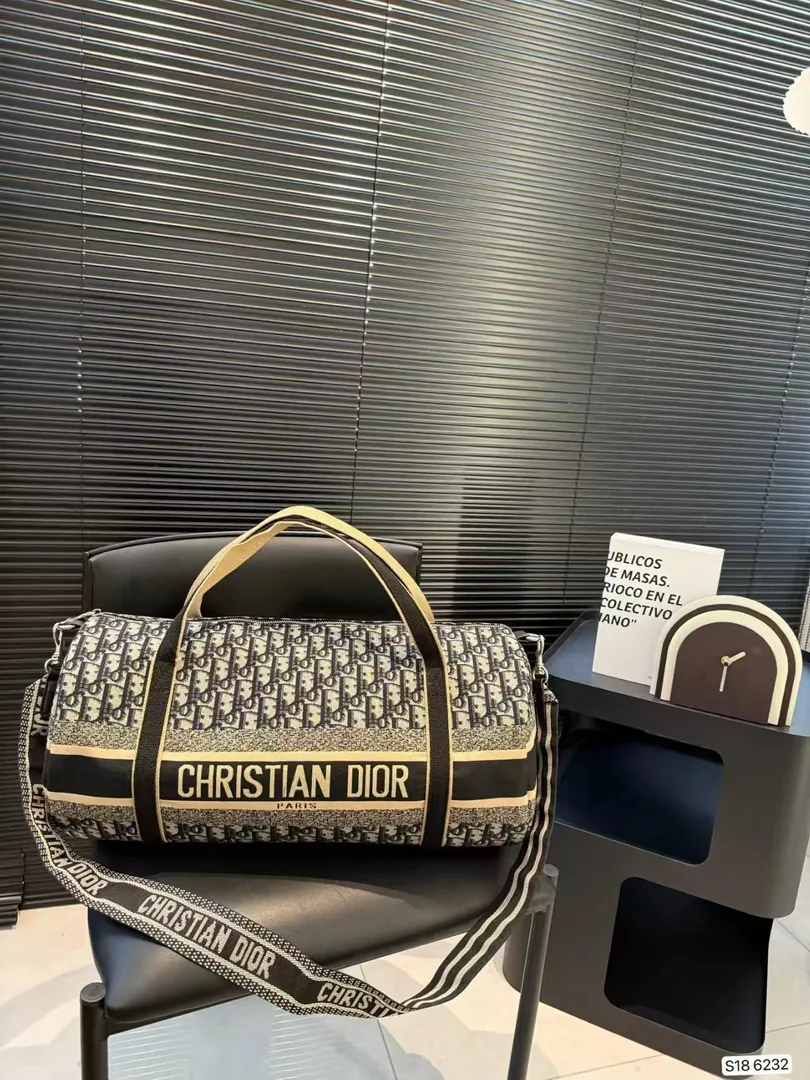 Dior Textured Leather Bag — photo 2