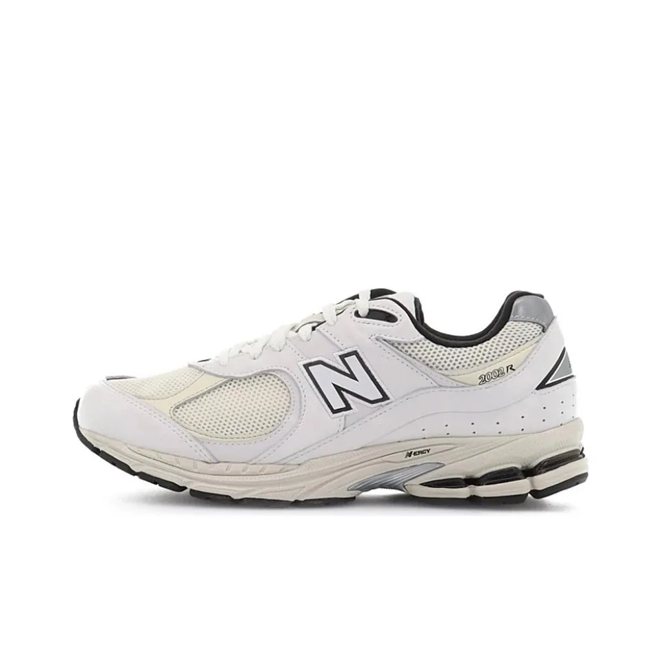 New Balance 2002 Sneakers — QC