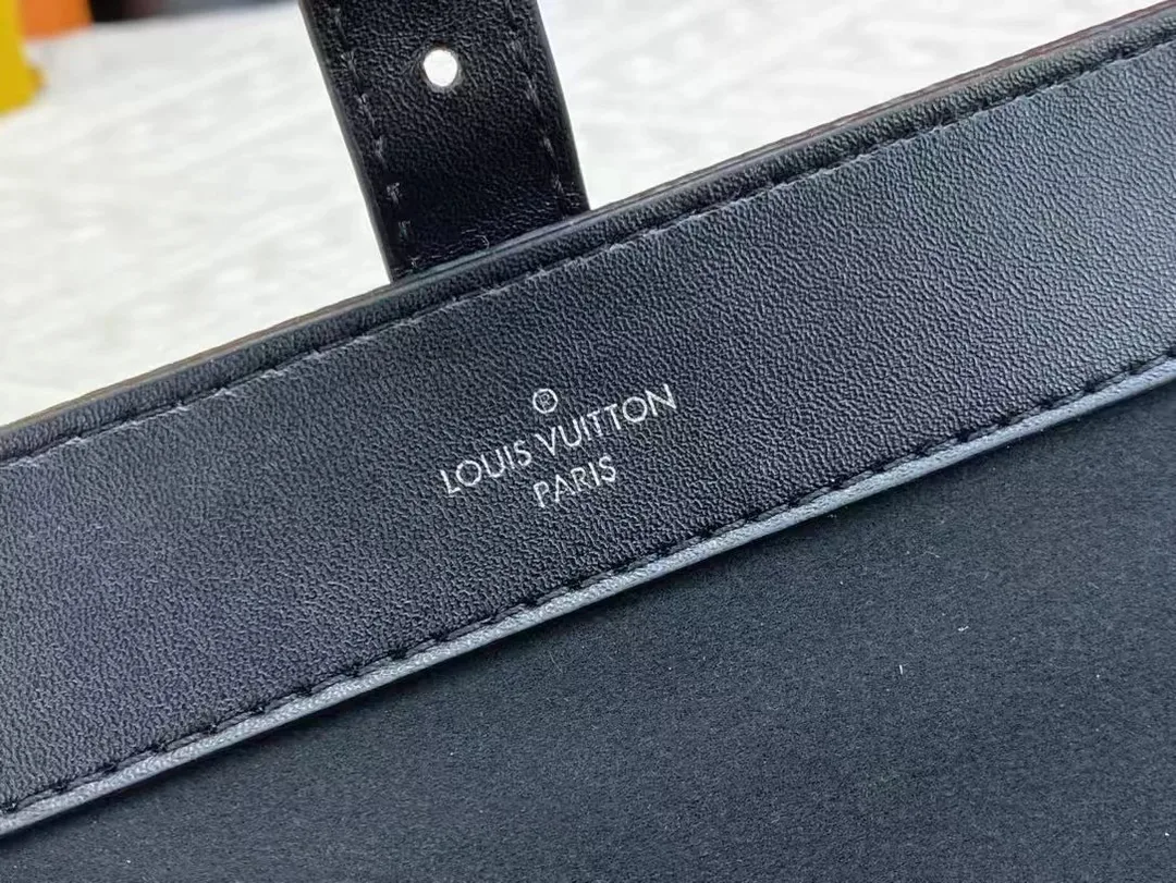 Louis Vuitton Watch Case — photo 5