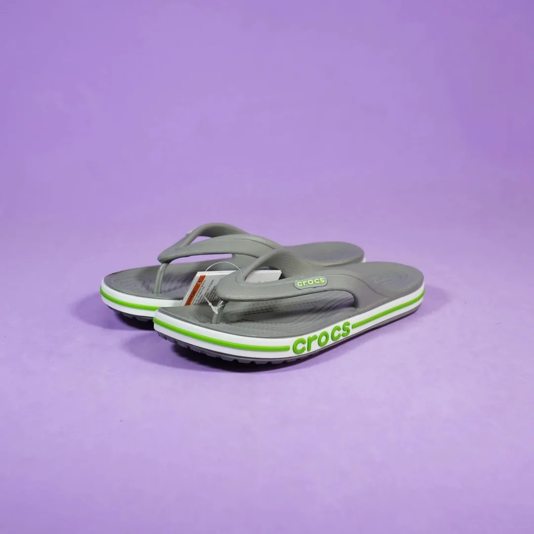 Anti-Slip Beach Clogs — Photo 4