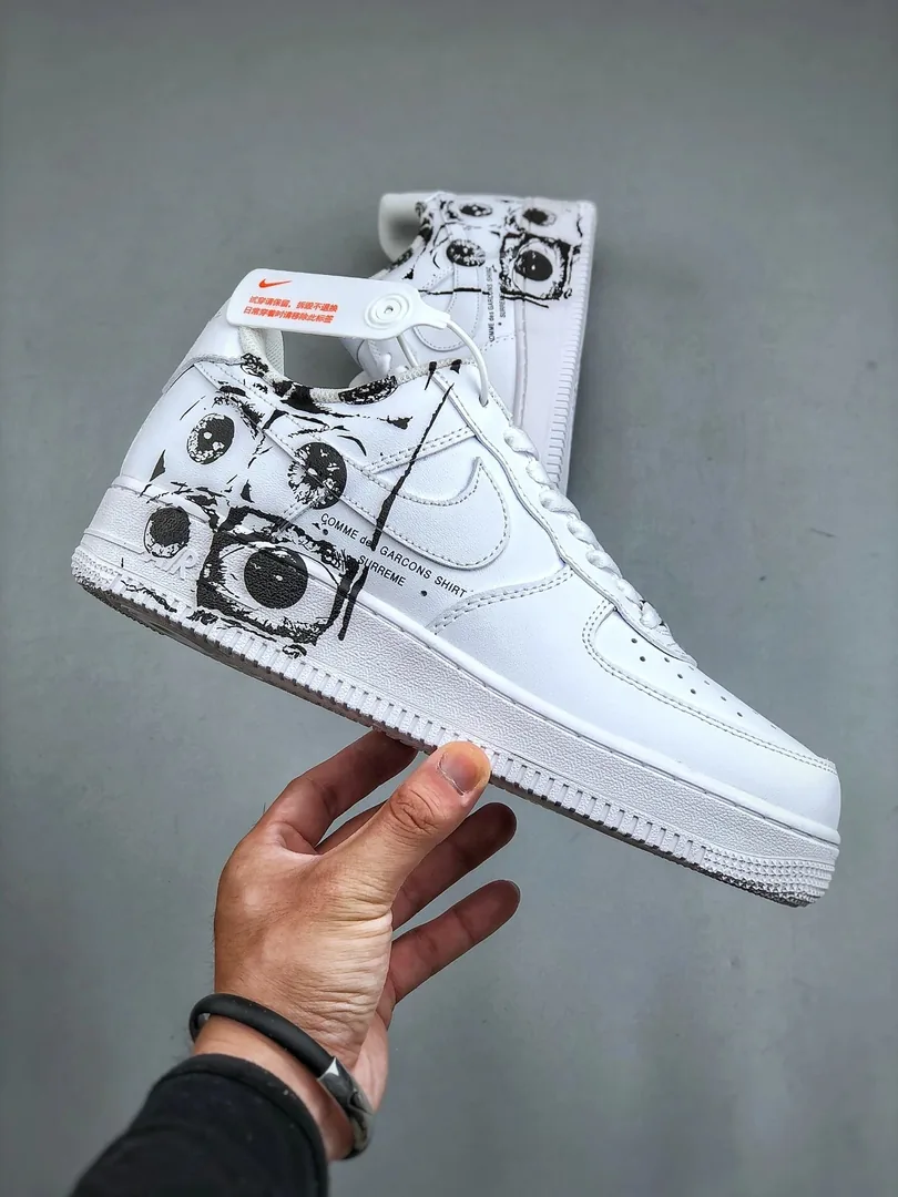 White Black Air Force 1 Supreme — Photo 5