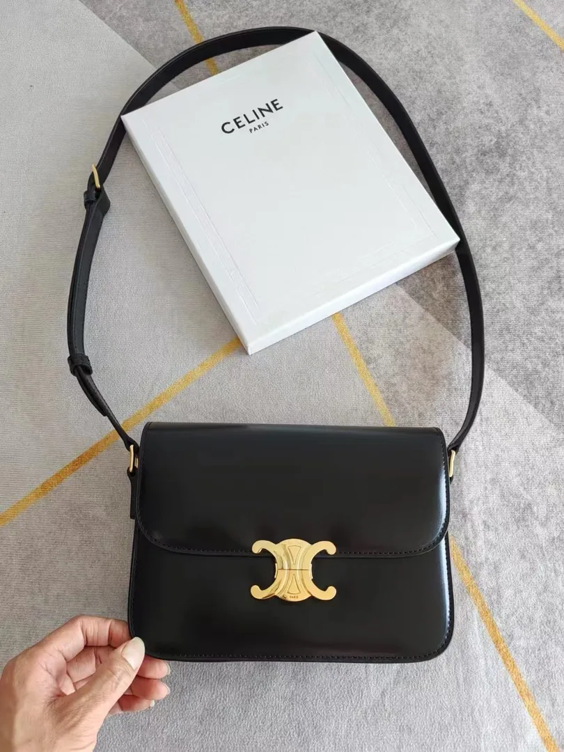 Chanel Leather Shoulder Bag