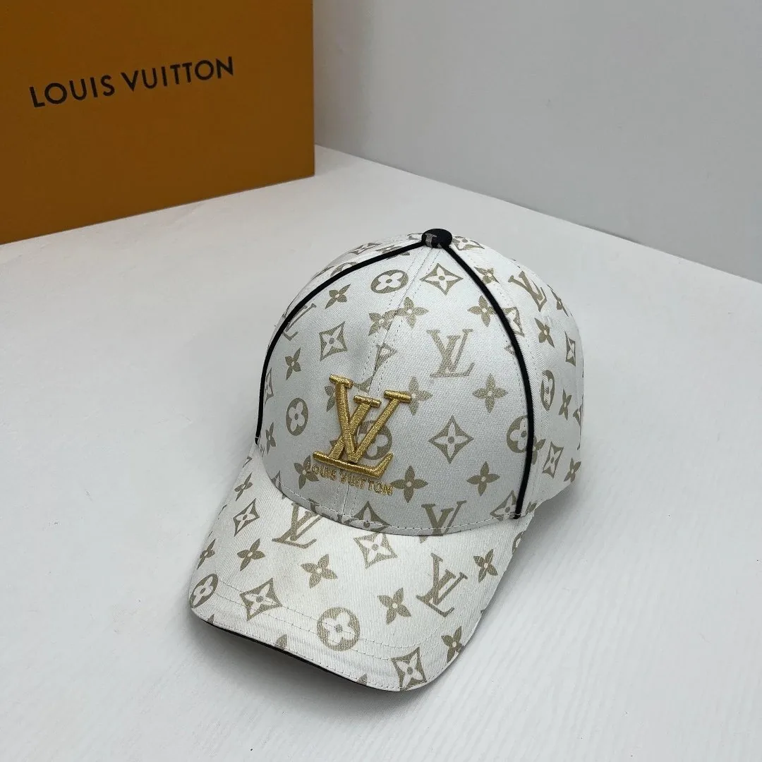 Louis Vuitton Monogram Baseball Cap Collection — Photo 8