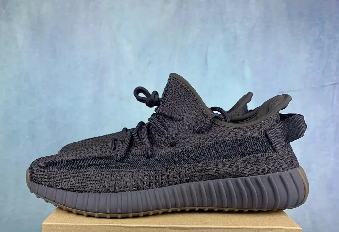Yeezy 350 Boost V2 Shoes — Photo 3