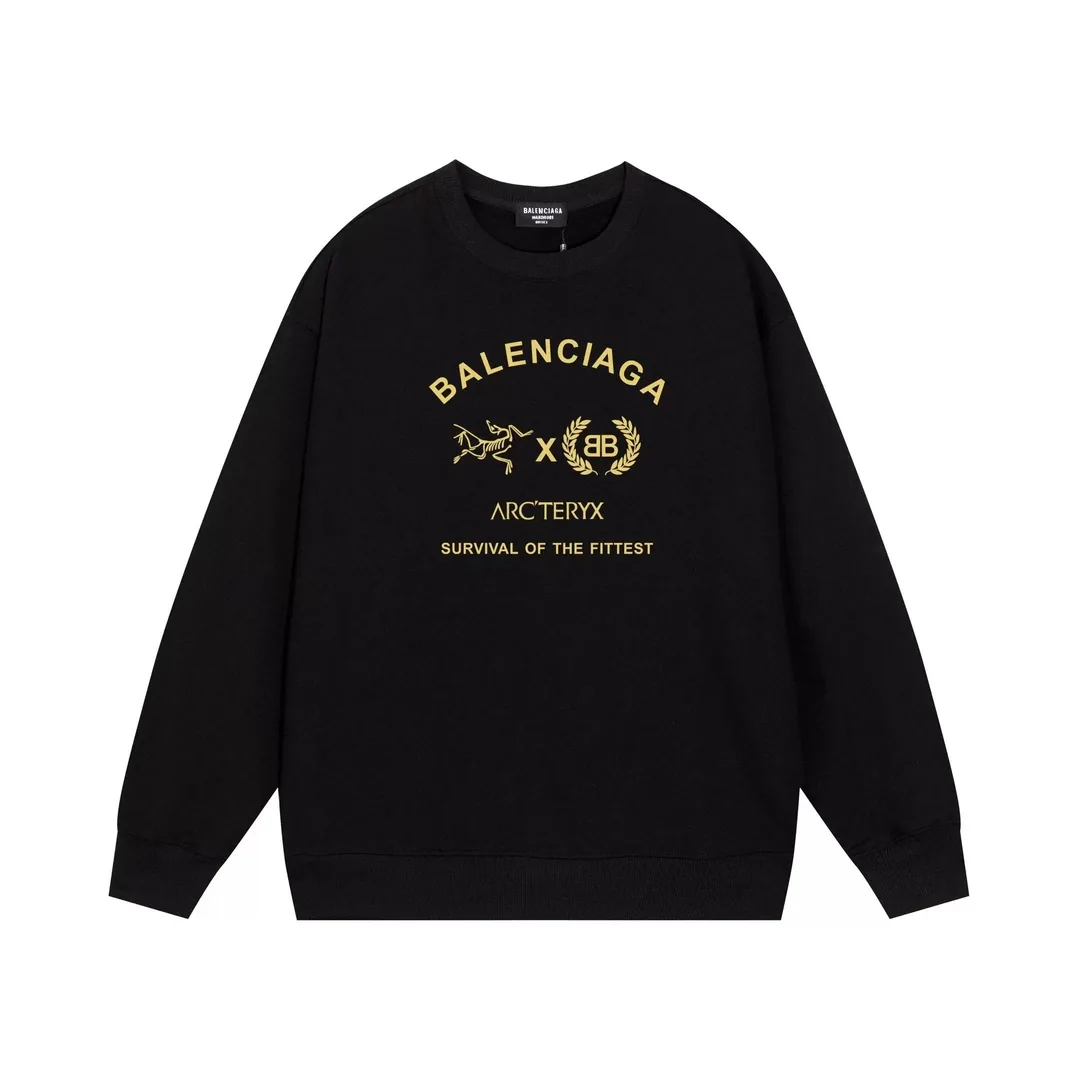 Long-Sleeve Tee — Photo 9