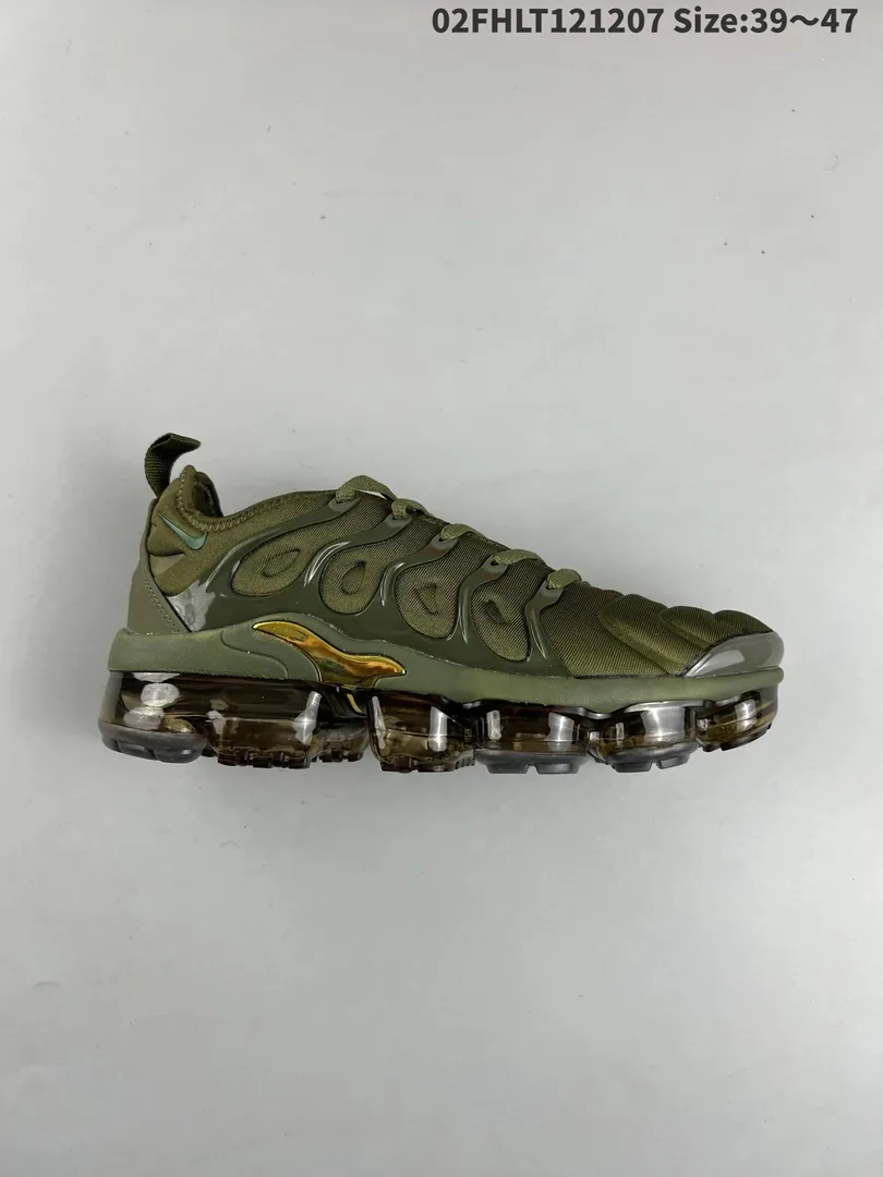 Nike Air VaporMax Plus — photo 6