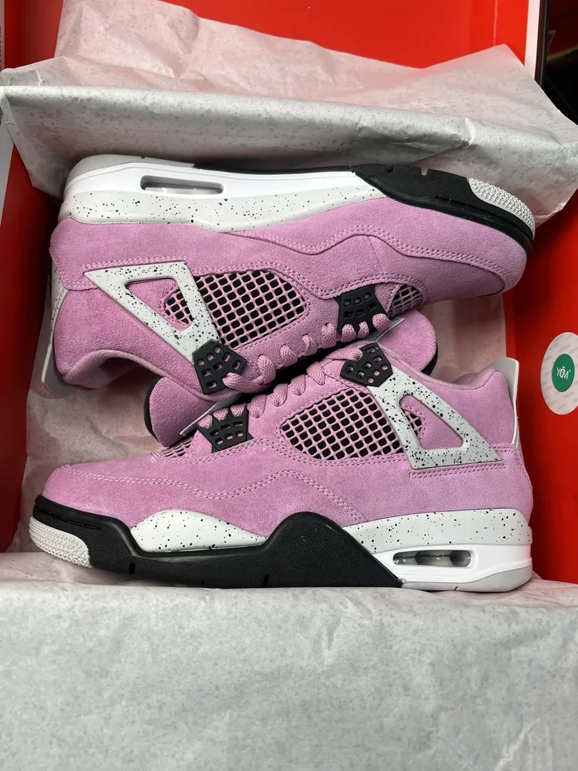 Air Jordan 4 Orchid — Photo 15