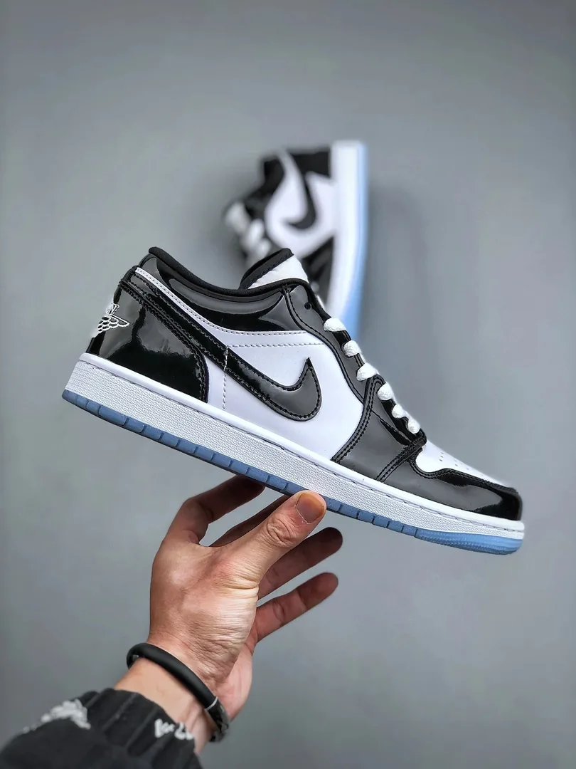 Air Jordan 1 Low Concord — Photo 4
