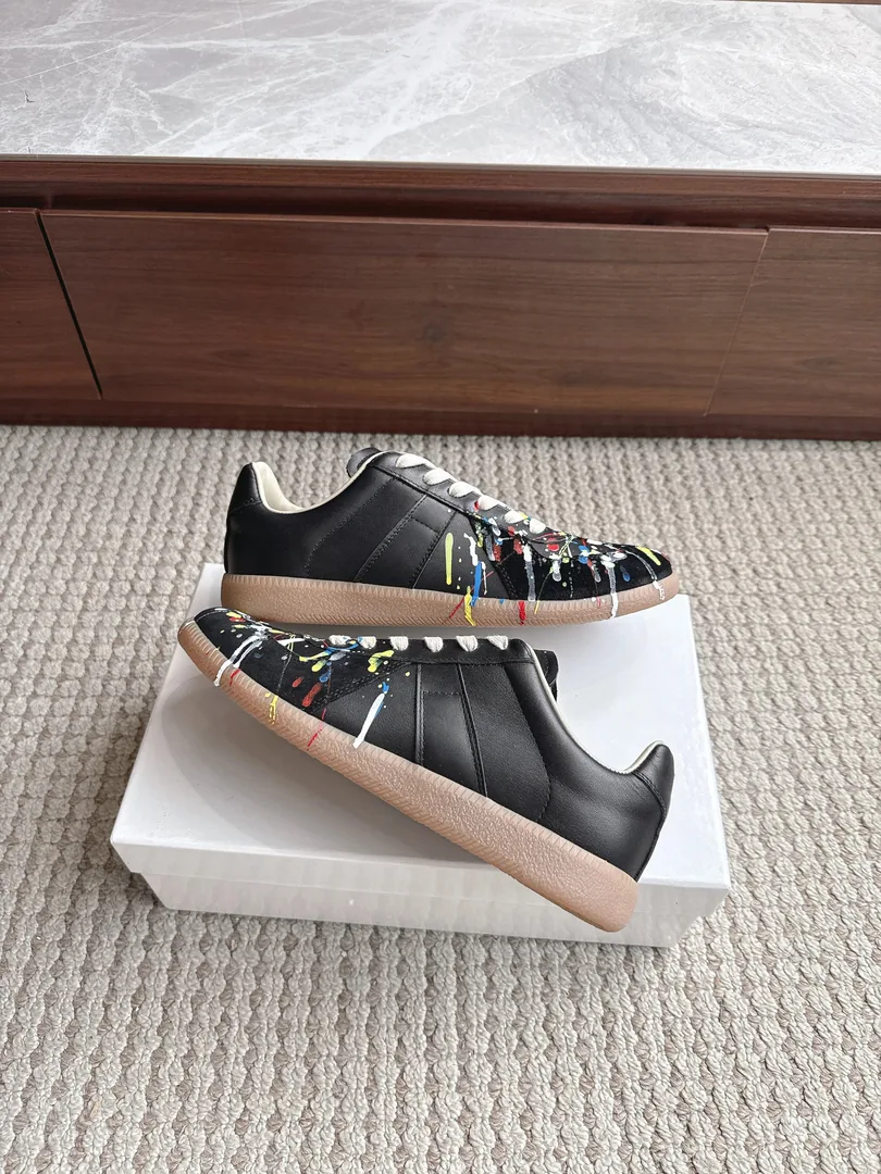 Maison Margiela Replica Black Basic Trainers — photo 9