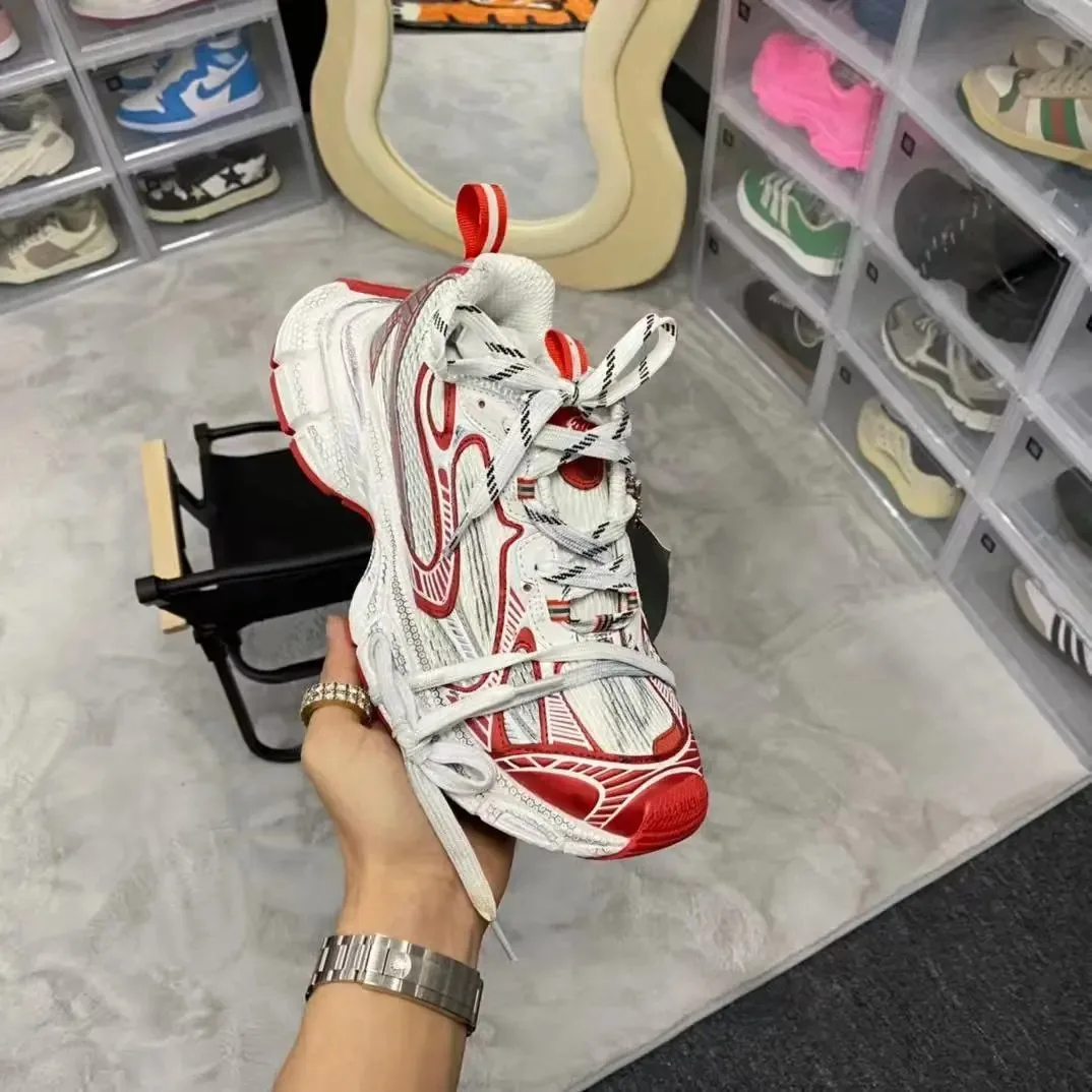 Balenciaga Runner Black Lace-Up Running Shoes — Photo 8