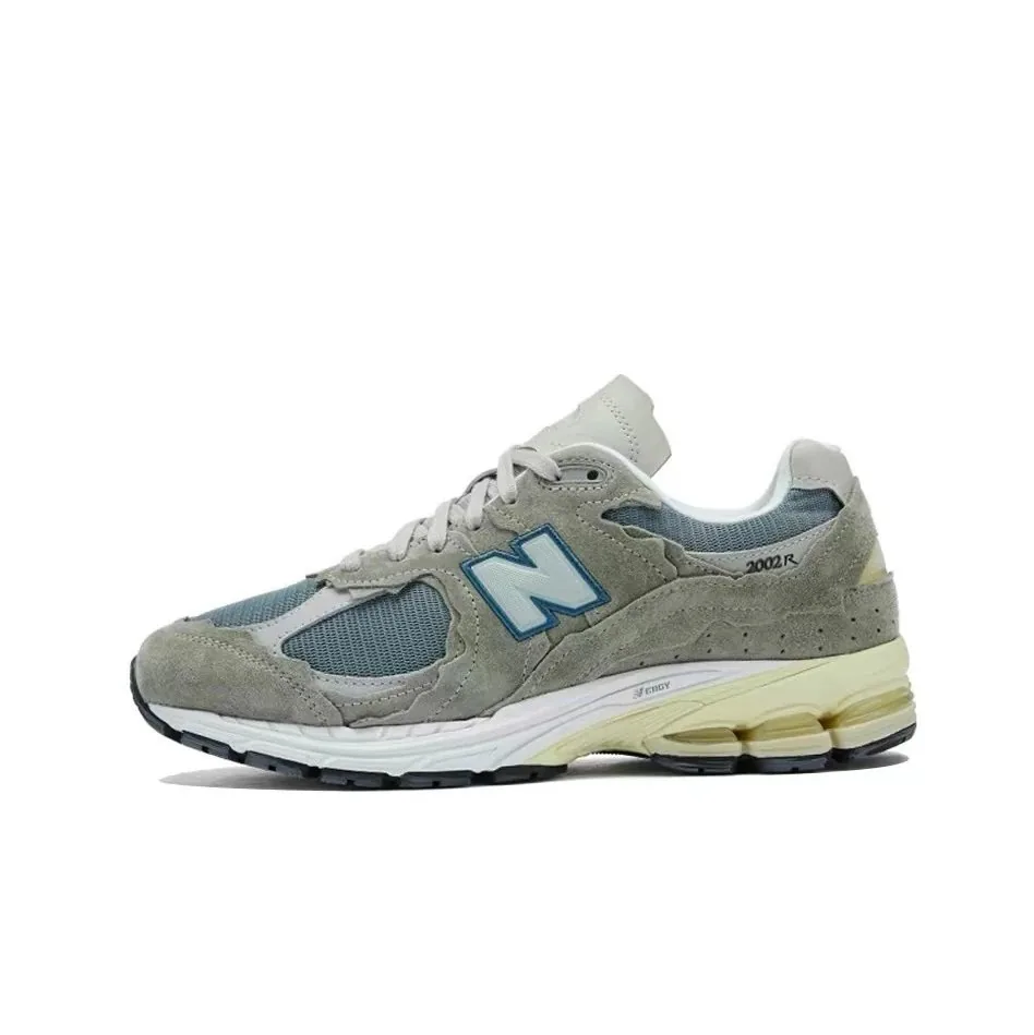 New Balance 2002 Sneakers — QC