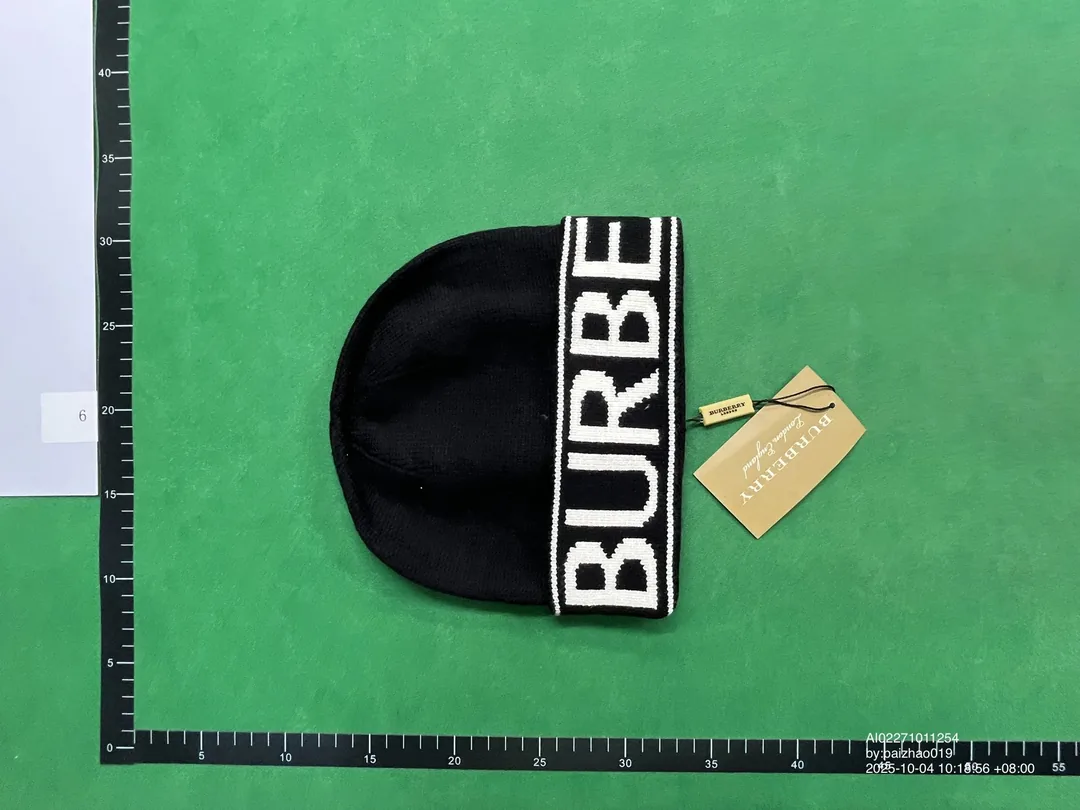 Warm Beanie — Photo 2