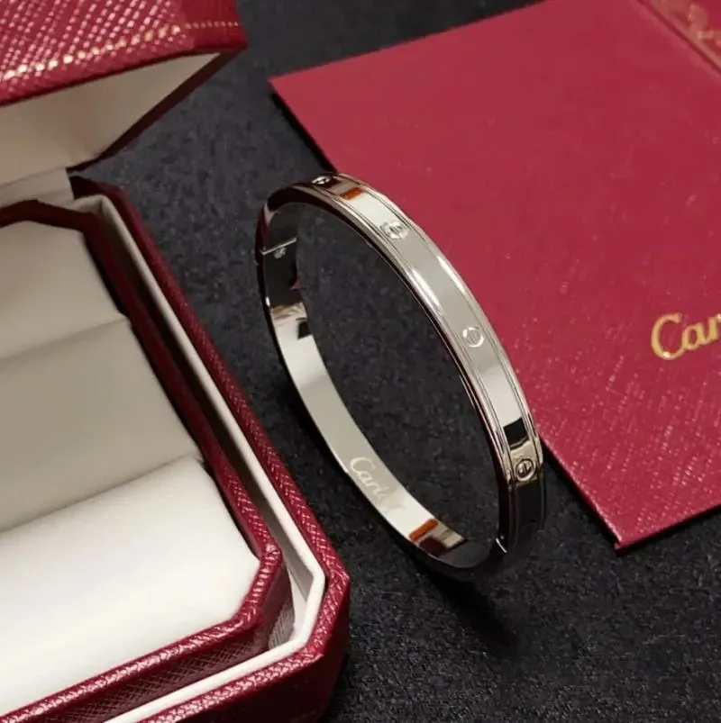 Bracelet — QC