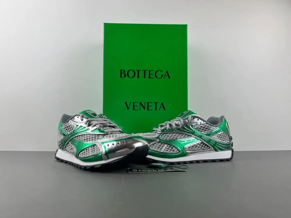 Balenciaga Runner Beige Rubber-Sole Trainers — Photo 2